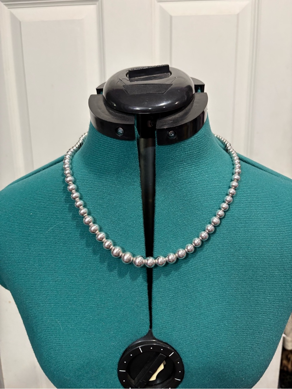Classic Tiffany & co Silver gradutaied Necklace
